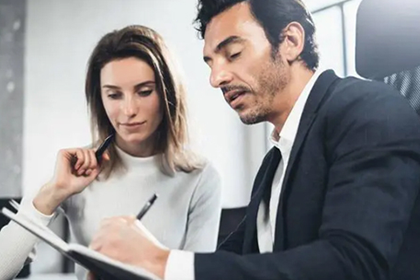 面临欠款被诉及冻结，如何应对？